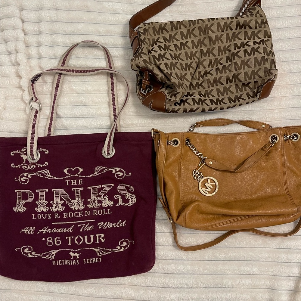 2 MICHAEL KORS BAG WITH FREE PINK TOTE